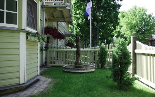 Villa Johanna Guesthouse
