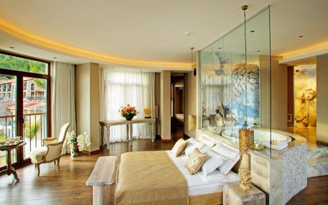 Martı Hemithea Hotel