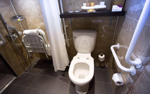 Crowne Plaza Gerrards Cross by IHG