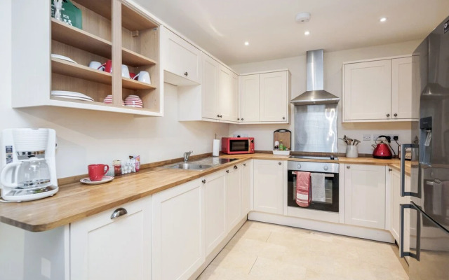 MPL Apartments - Queens Broadway F4