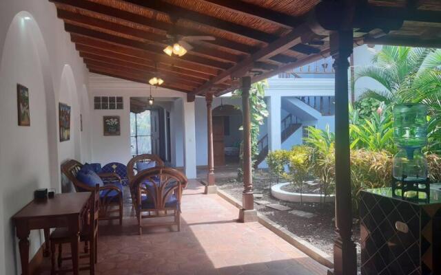 Casa Alma-Spacious & breezy 3bed/3bath house w/garden