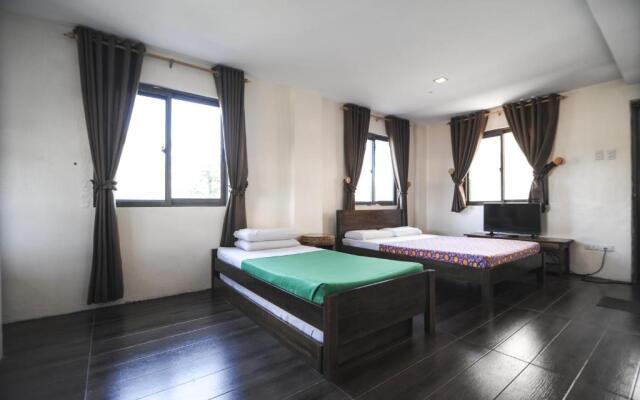 Pine Breeze Cottages