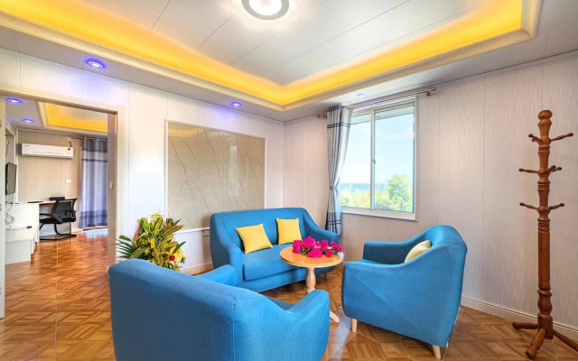 Riverside Hotel