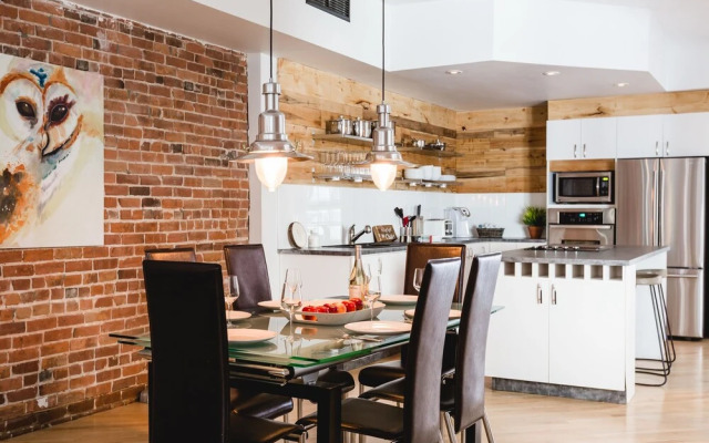 MTLVacationRentals - The City Chalet