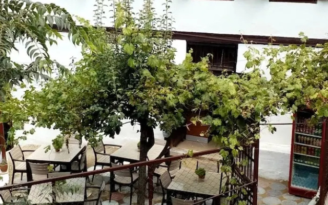 Payidar Konak And Kafe