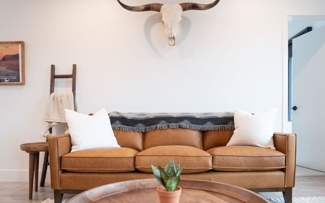 Hemlock Hangout By Revelstoke Vacations