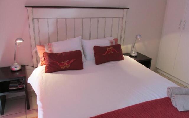 Point Village Accommodation - Santos 11