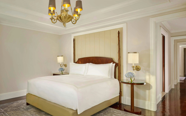 The Ritz-Carlton, Guangzhou - Image 7