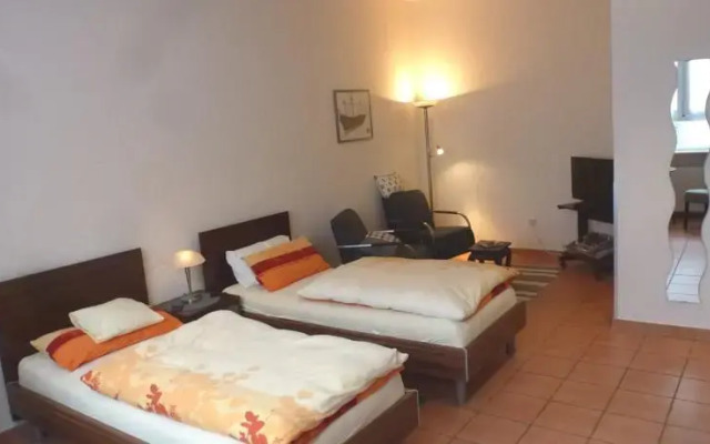 Häusser Apartment+Zimmer
