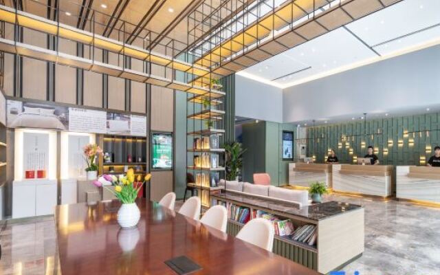 Atour Hotel Wuhan Tiandi Hankou Riverside