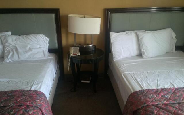 Naugatuck Motor Lodge