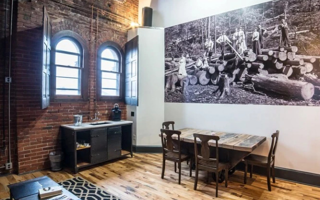 City Hall Grand Hotel