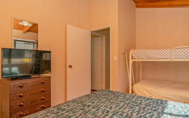 Oyster Bliss - Cooks Beach Holiday Home