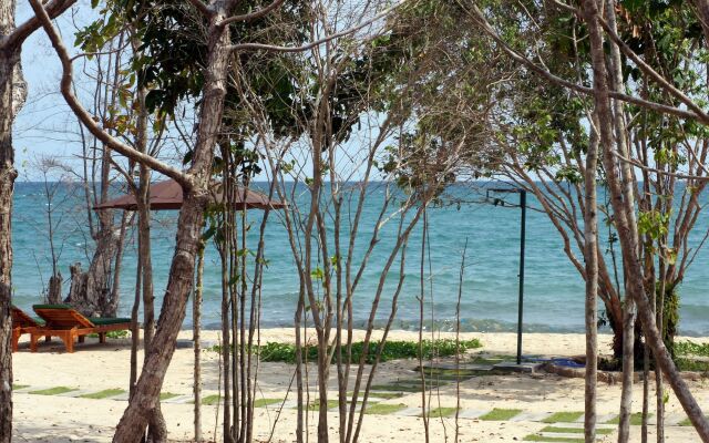 Gold Sand Beach Bungalow