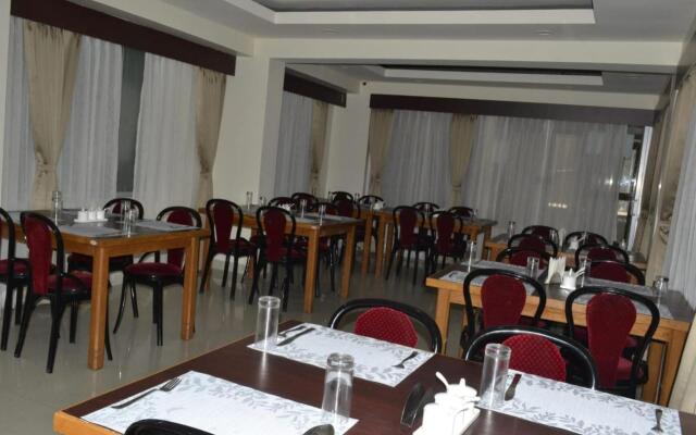Golden Oren Hotel and Spa