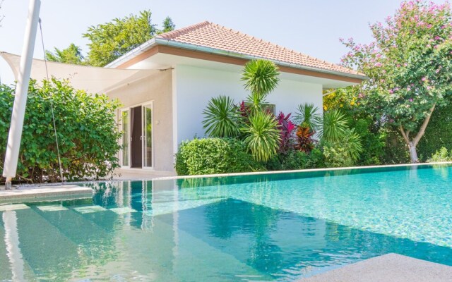 Luxury 5 Bedroom Pool Villa Amrahs