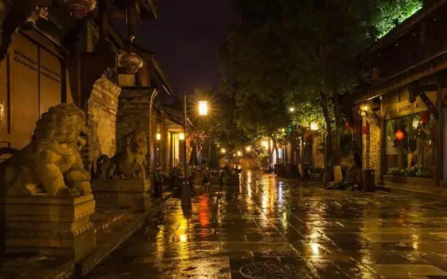 Yitel Collection (Chengdu Wuhouci Sichuan Orthopaedic Hospital Metro Station Branch)