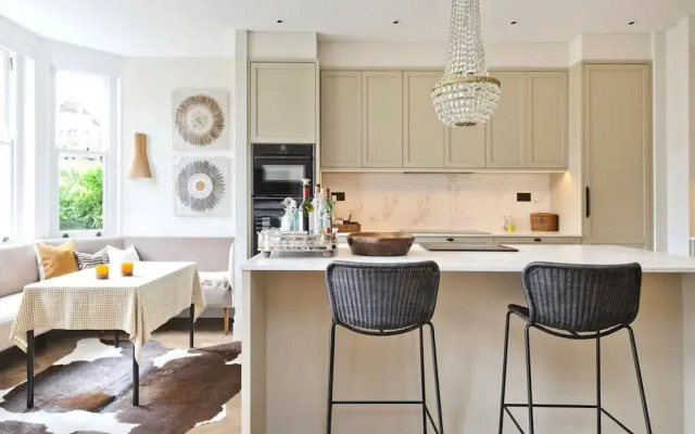 Serene 2 Bed Flat Chiswick Min Monthly Stay