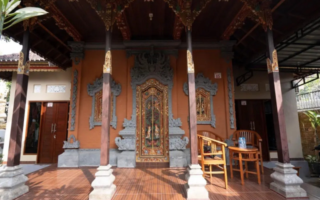 RedDoorz near Buleleng Harbour 2