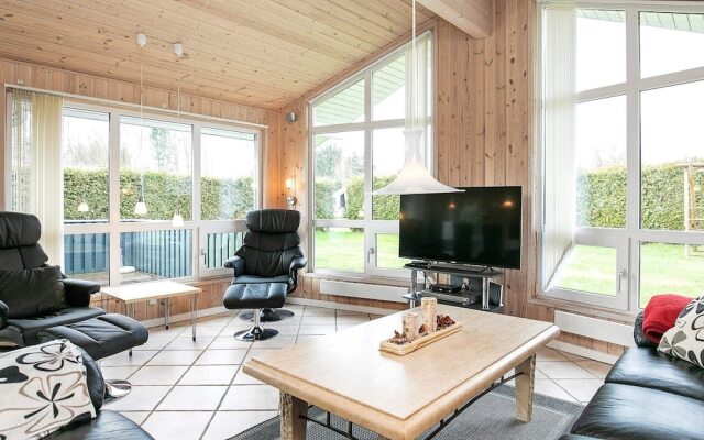 Comfy Holiday Home in Hals With Whirlpool