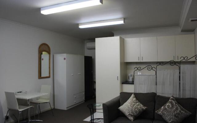 Box Hill Studio Apartment 2