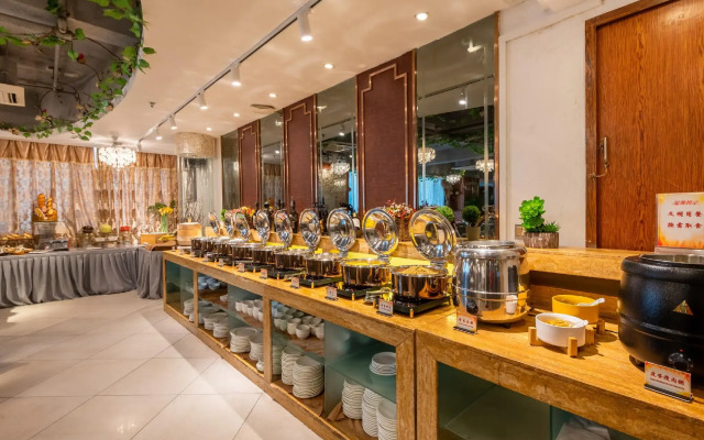 Zhuhai Overseas Chinese Hotel