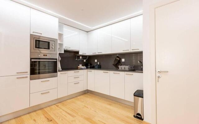 Cascais Seaside Duplex - 200m from the beach!