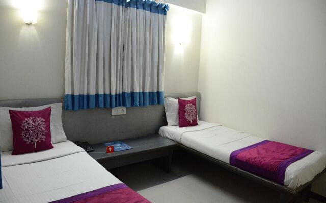 OYO 4016 Hotel Grand Ashwin