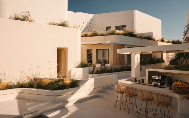 White Pebble Suites