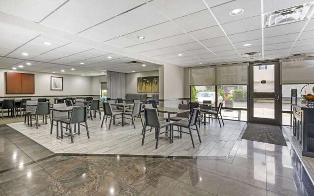 Best Western Suites