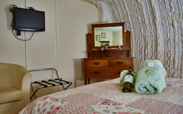 Underground Bed and Breakfast