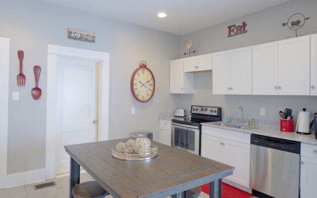 Laurel Pearl-Sleeps 5-1Bd