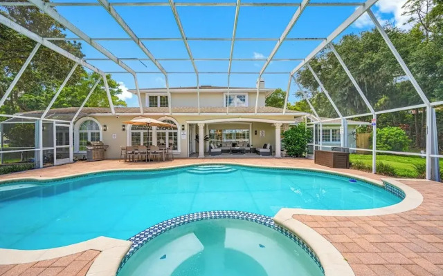 Exquisite Villa With Pool&games- 18 Guests