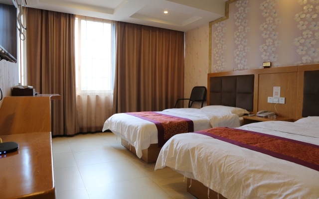 Changsha Hongji Express Hotel (West Bus Station Business University)
