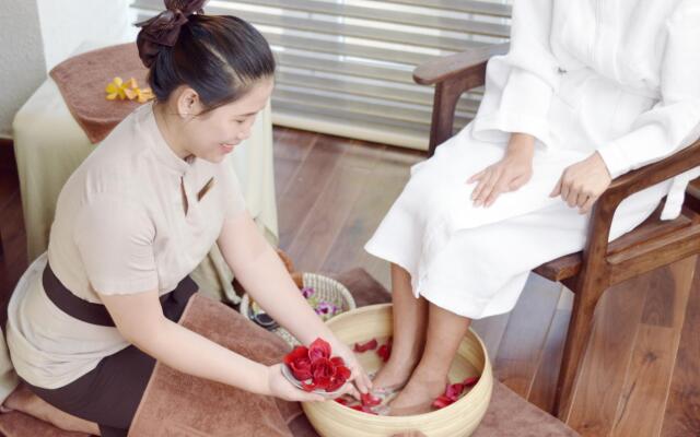 Zen Diamond Suites Hotel