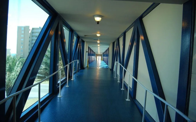 Crystal Tower 707 by RedAwning