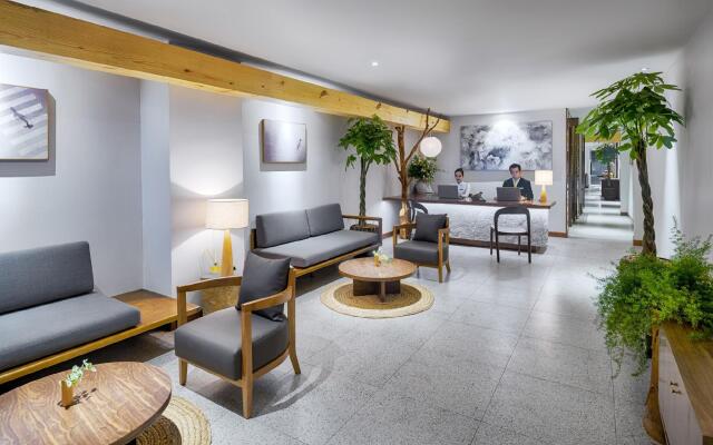 Silverland Min Hotel