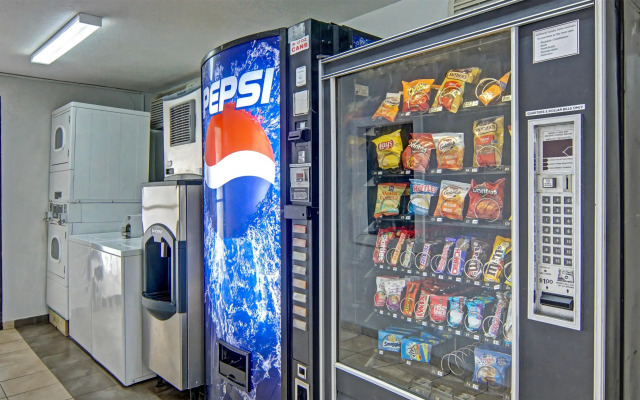 Motel 6 Longview, TX