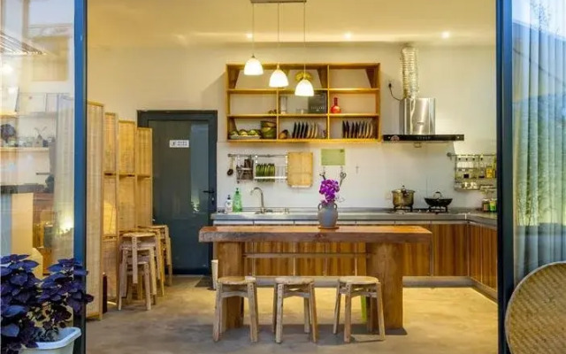 YiHai ZhuYuan Boutique Inn