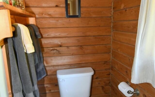 Whispering Hills - Couples Getaway