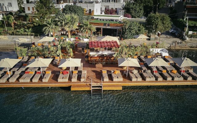 Galen Hotel & Beach