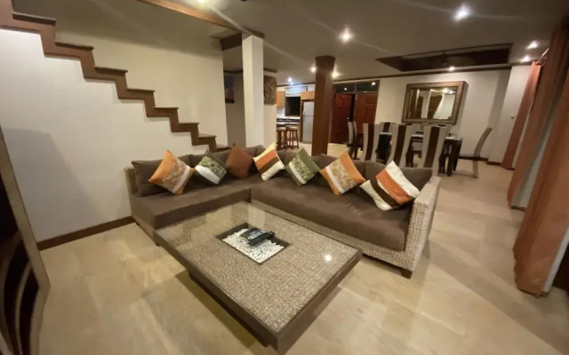 4 Bedroom Villa TG48 on beachfront resort SDV288-By Samui Dream Villas