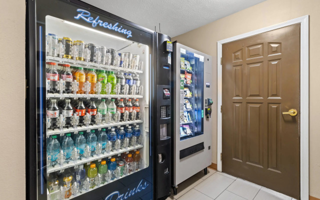 Comfort Inn & Suites Lancaster Antelope Valley
