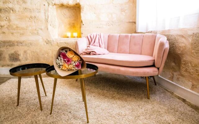 Suite romantique avec Jacuzzi - Hypercentre, Place Jean Jaurès