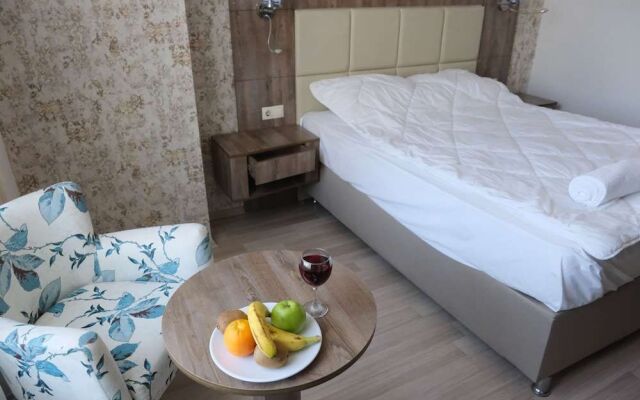 Karat Ayseli Otel