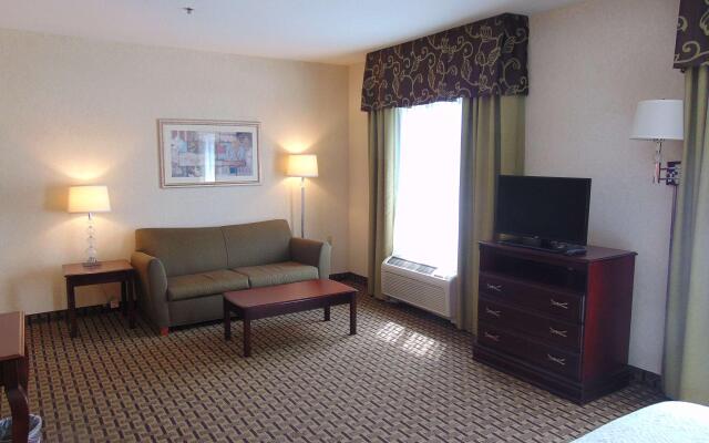 Hampton Inn & Suites Cleveland Mentor