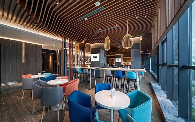 Holiday Inn Express Zhuhai Gongbei by IHG