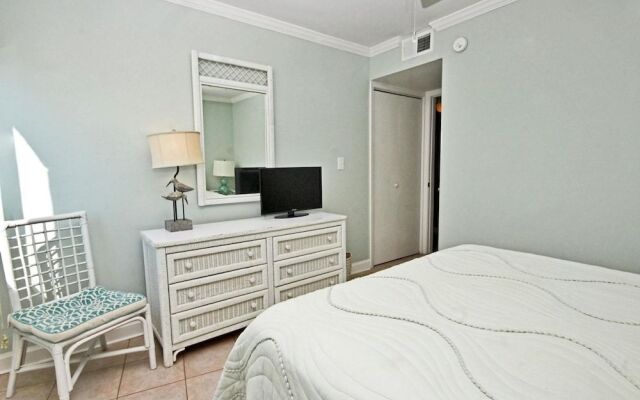 Whaler by Youngs Suncoast