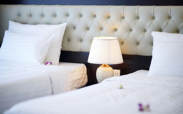 Merit Halong Hotel