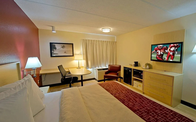 Red Roof Inn PLUS+ Miami Airport